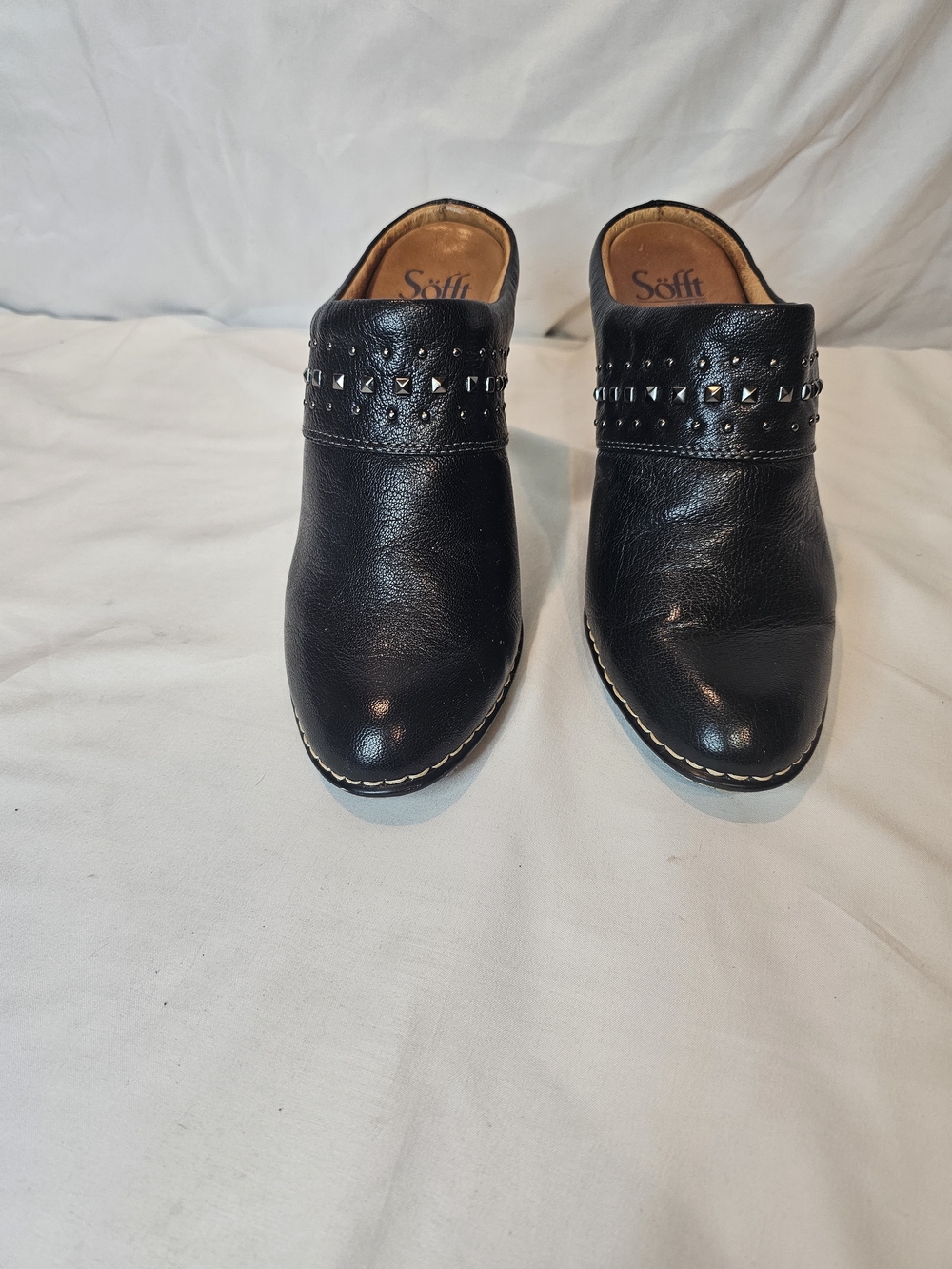 Softt Women's Black Leather Comfort Studded Mule Clog. Sz 9